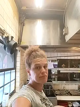 sarahkat86 online show from September 30, 2025, 5:40 pm