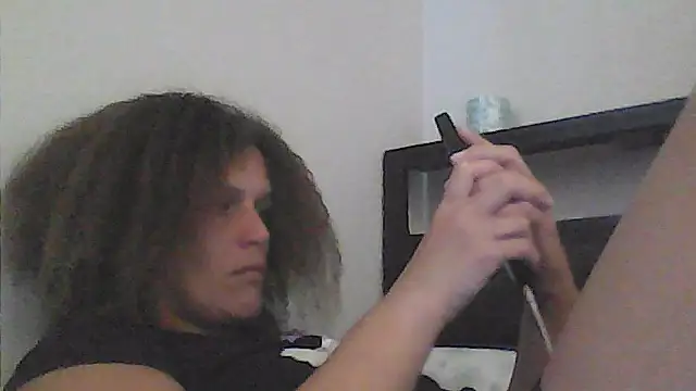 sarahkat86 online show from June 5, 2026, 10:15 pm