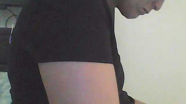 sarahkat86 online show from June 6, 2026, 10:58 pm