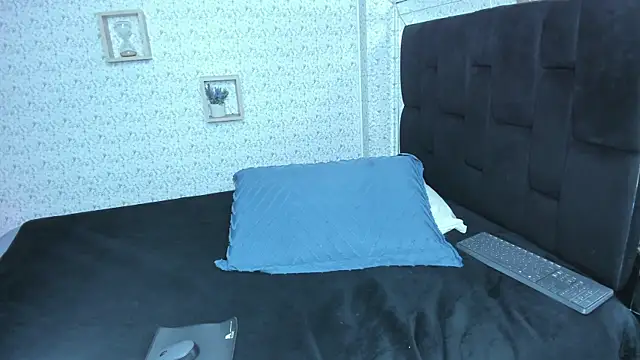 lisa logan online show from December 17, 2025, 4:18 am