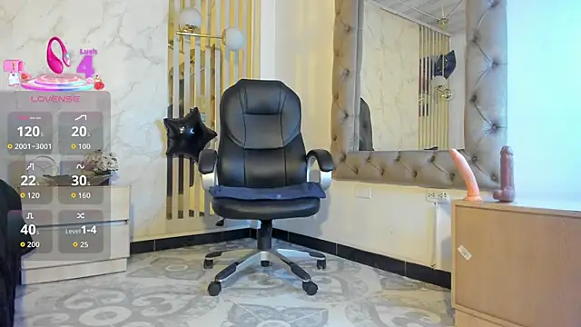 Ariagh  online show from December 17, 2025, 7:31 pm