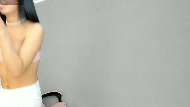 kendal hot01 online show from January 5, 2026, 7:50 pm