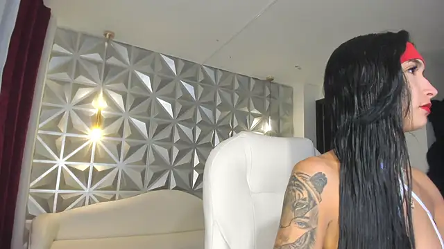 hellen tease online show from December 22, 2025, 12:46 pm