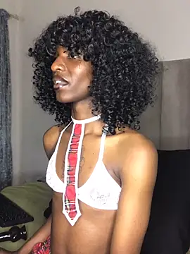 Trans fairy online show from September 19, 2025, 6:41 pm