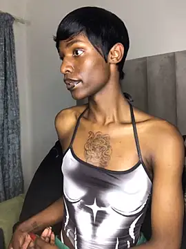 Trans fairy online show from September 25, 2025, 7:17 pm