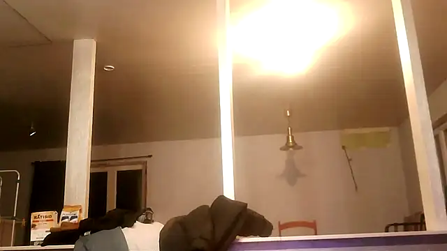 Bikerhot883hd online show from December 3, 2025, 9:35 pm