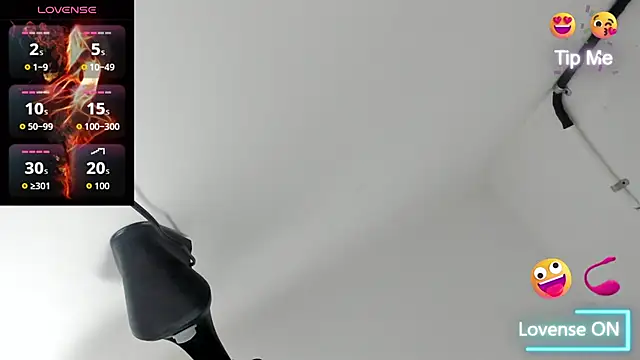 sweet  vanessa1 online show from September 17, 2025, 4:14 am