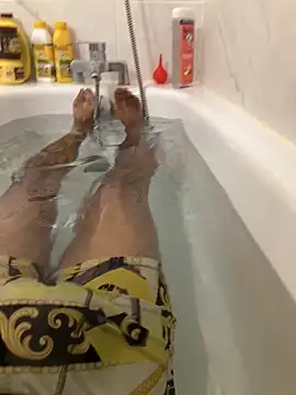 metissebmlongue online show from September 25, 2025, 4:43 pm