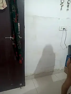 soni yhakur online show from April 15, 2026, 7:58 pm