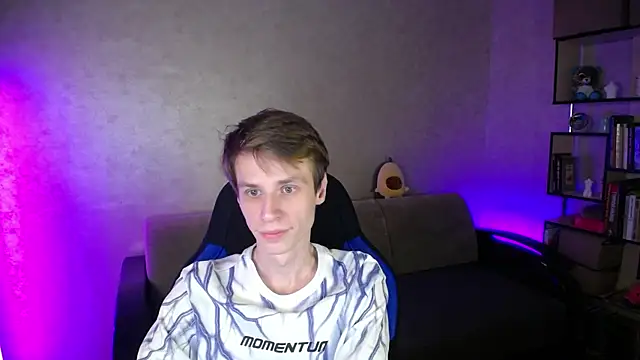 Snapshot of yes_cute_boy_ chatting on October 20, 2025, 11:27 pm yes cute boy  online show from October 20, 2025, 11:27 pm