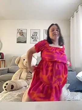 Snapshot of Kendra_Mystika chatting on September 24, 2025, 4:32 pm Kendra Mystika online show from September 24, 2025, 4:32 pm