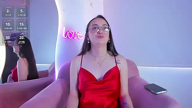 selene swee online show from September 17, 2025, 5:47 pm