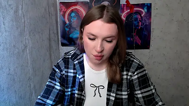 JuliaTopp  online show from January 17, 2026, 7:46 am