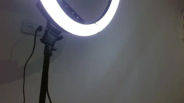 davoxer online show from November 18, 2025, 3:12 am