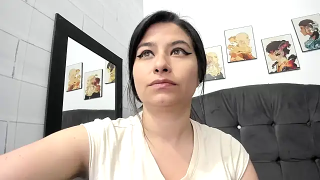  Roxxxane 09 online show from November 28, 2025, 7:27 pm