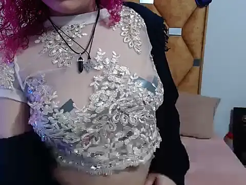 CATTALINAHOT online show from April 5, 2026, 2:42 am