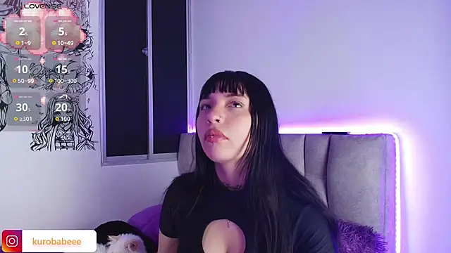 Kuro Vall online show from December 18, 2025, 7:42 pm