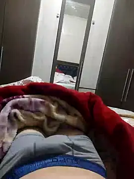 Gustavo198045 online show from October 22, 2025, 3:18 am