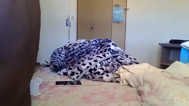 Ziphoo2 online show from November 7, 2025, 8:58 am