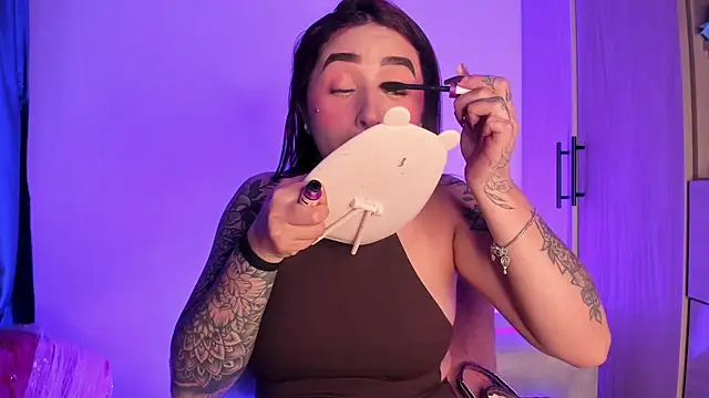 scarlett Collinss online show from December 2, 2025, 4:29 am