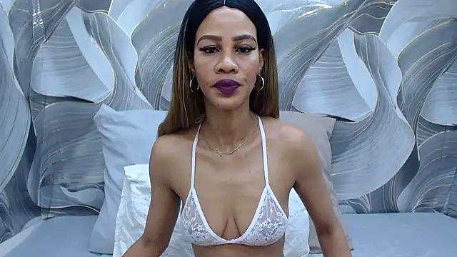 GlowGoddessxx online show from May 24, 2026, 7:57 am