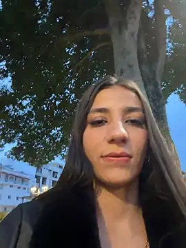 -juicy  online show from June 4, 2026, 11:11 pm