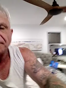 iamthepublickmasterbater online show from September 14, 2025, 8:52 pm