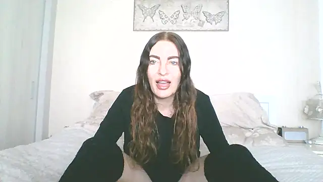 EllaKent online show from February 24, 2026, 3:32 pm