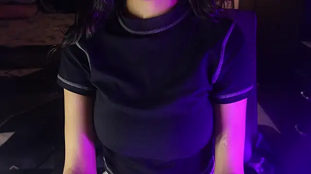 Snapshot of NidhiChandra chatting on November 13, 2025, 8:57 am NidhiChandra online show from November 13, 2025, 8:57 am