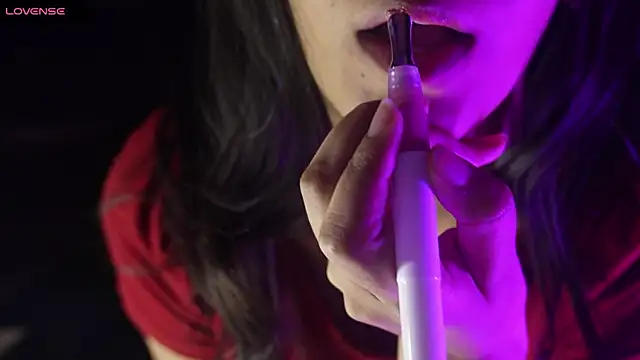 Snapshot of NidhiChandra chatting on November 18, 2025, 8:19 am NidhiChandra online show from November 18, 2025, 8:19 am