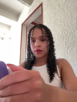 Yasmin777  online show from February 6, 2026, 6:22 pm