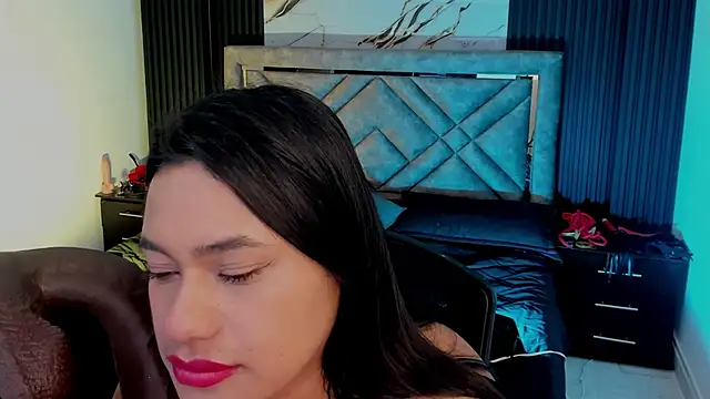 Issafoxx online show from September 22, 2025, 11:56 am