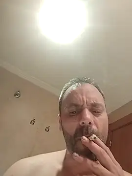 manchego85 online show from September 18, 2025, 4:58 am