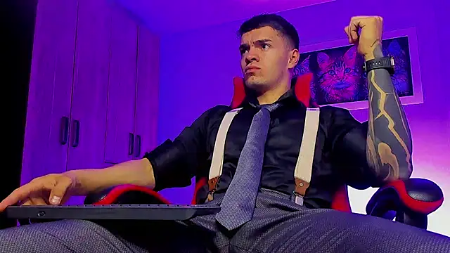 ALPHA DOMINUS  online show from September 11, 2025, 4:01 am