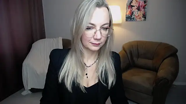 Snapshot of Ava_Elior chatting on September 15, 2025, 9:20 am Ava Elior online show from September 15, 2025, 9:20 am