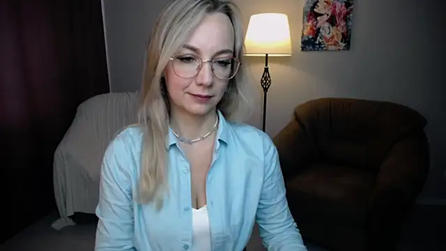 Snapshot of Ava_Elior chatting on September 17, 2025, 9:44 am Ava Elior online show from September 17, 2025, 9:44 am