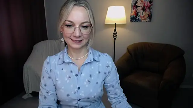 Snapshot of Ava_Elior chatting on September 18, 2025, 8:49 am Ava Elior online show from September 18, 2025, 8:49 am