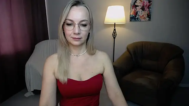 Snapshot of Ava_Elior chatting on September 24, 2025, 10:40 am Ava Elior online show from September 24, 2025, 10:40 am