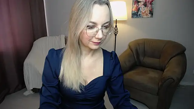 Snapshot of Ava_Elior chatting on October 3, 2025, 10:23 am Ava Elior online show from October 3, 2025, 10:23 am