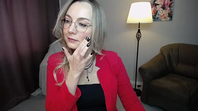 Snapshot of Ava_Elior chatting on October 15, 2025, 9:42 am Ava Elior online show from October 15, 2025, 9:42 am