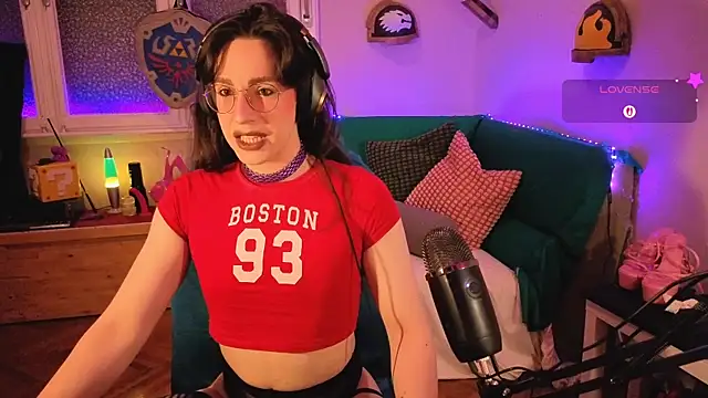 Zesty Peach online show from June 10, 2026, 8:41 pm