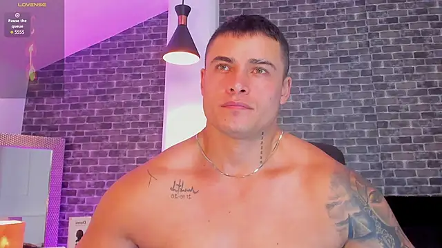 connorsmiith online show from September 24, 2025, 12:52 pm