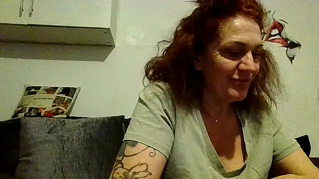RubyyRosee online show from April 11, 2026, 5:56 am