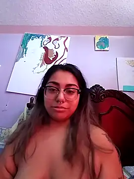 Lovelyrainn online show from September 21, 2025, 2:40 pm