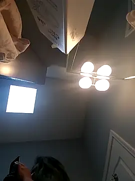 Lovelyrainn online show from September 23, 2025, 3:26 pm