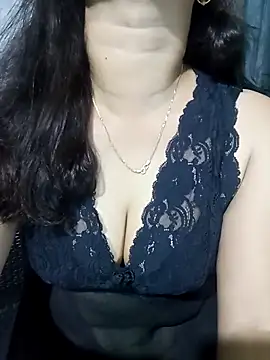 babyangela14 online show from September 22, 2025, 5:04 pm
