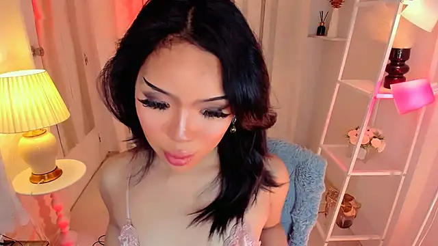 MS LUNA online show from February 12, 2026, 12:27 am