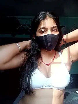 Snapshot of Snehabeauti chatting on October 13, 2025, 9:20 am Snehabeauti online show from October 13, 2025, 9:20 am