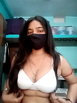 Snapshot of Snehabeauti chatting on October 25, 2025, 5:37 am Snehabeauti online show from October 25, 2025, 5:37 am