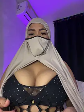 thaira aly online show from April 8, 2026, 11:05 pm